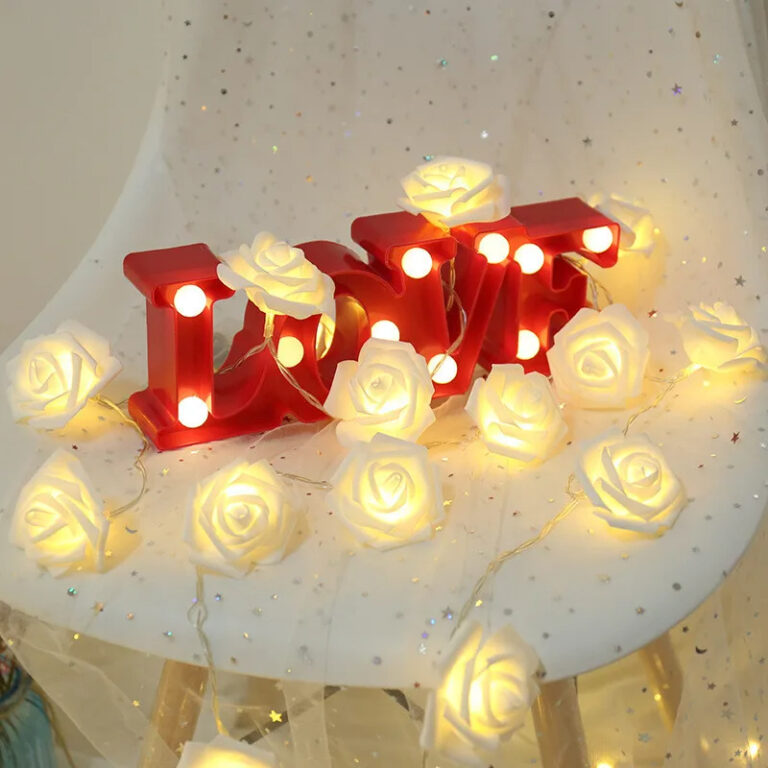 Романтическая световая гирлянда из лампочек в форме колец-роз. Užsisakykite Trendai.lt 11